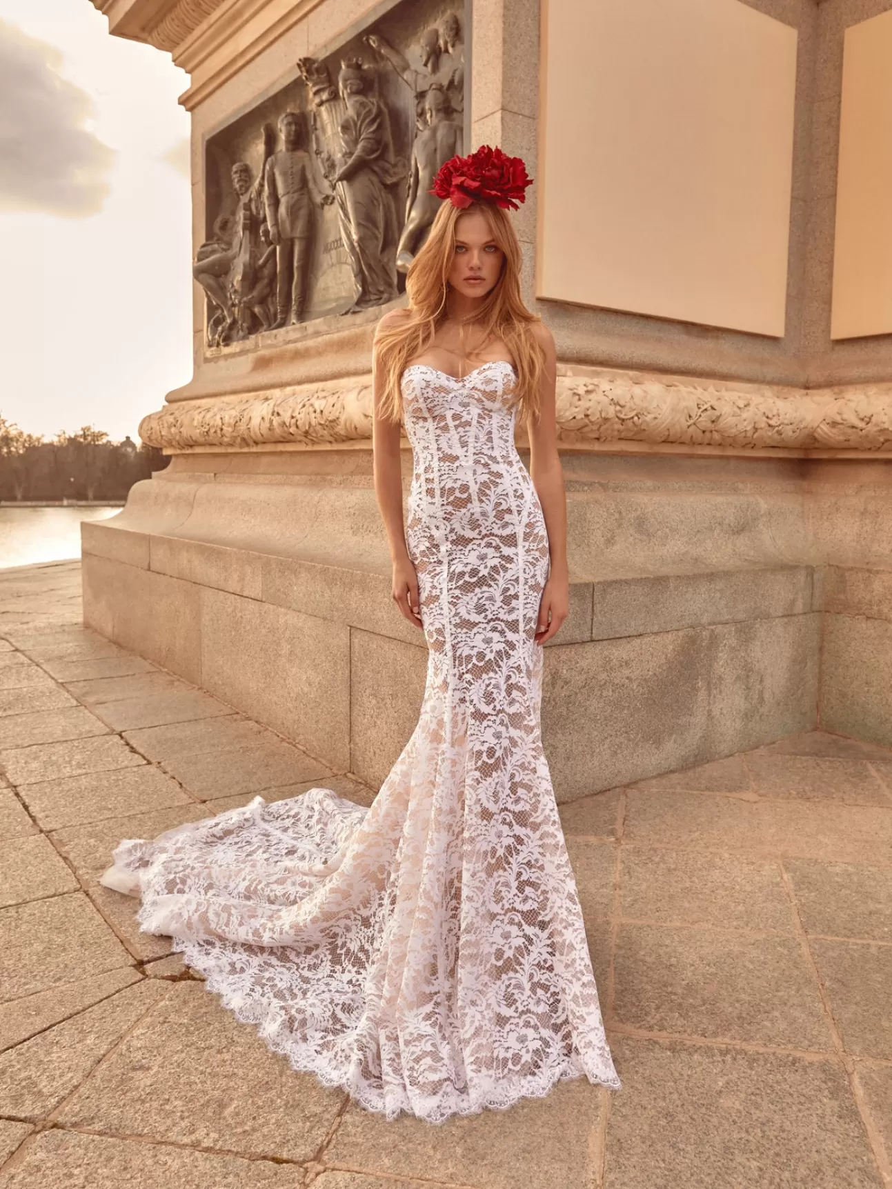 GALIA LAHAV Evita Online