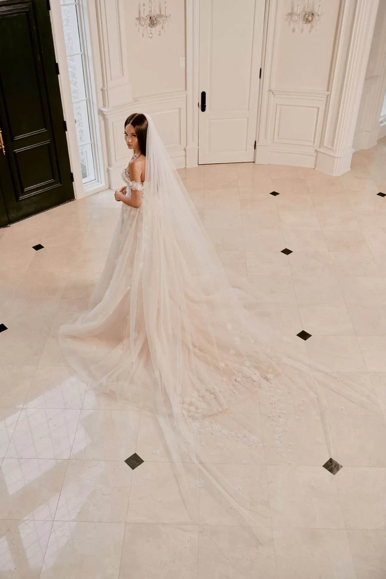 GALIA LAHAV Noa Veil Online